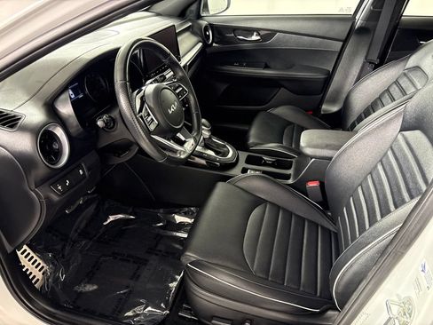 Used 2023 Kia Forte GT-Line w/ GT-Line Premium Package FWD image 27