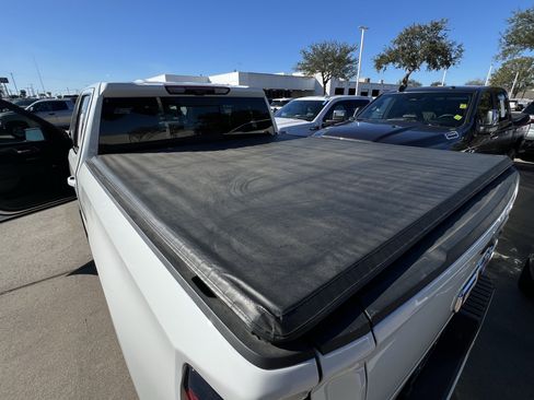 Used 2024 GMC Sierra 1500 AT4 w/ Technology Package image 27