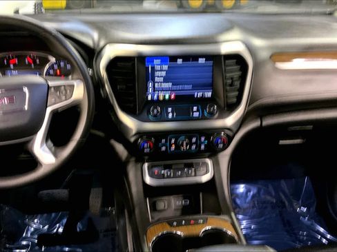 Used 2021 GMC Acadia SLE w/ Driver Convenience Package image 7