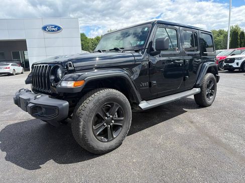 Used 2021 Jeep Wrangler Unlimited Sahara AWD/4WD image 1