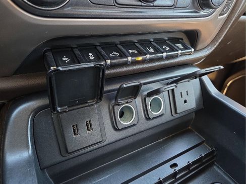 Used 2019 GMC Sierra 2500 Denali w/ Duramax Plus Package image 20