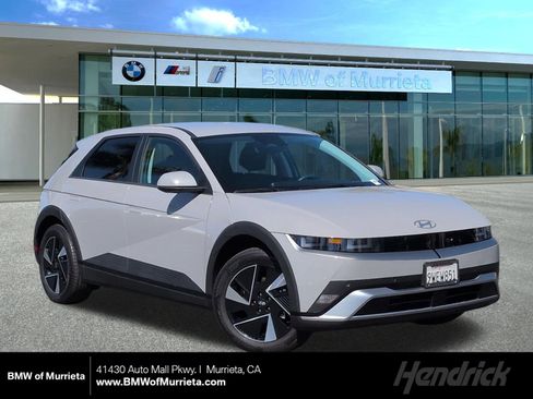 Used 2025 Hyundai Ioniq 5 SE RWD image 1