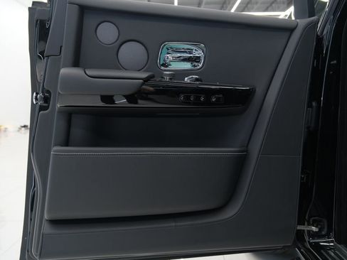 Used 2026 Rolls-Royce Phantom Sedan image 29