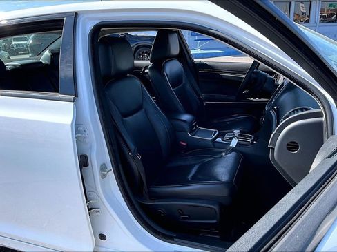 Used 2023 Chrysler 300 Touring L w/ Comfort Group AWD/4WD image 27