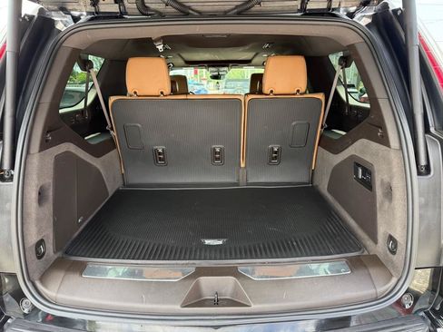 Used 2022 Cadillac Escalade ESV Sport w/ Touring Package AWD/4WD image 8