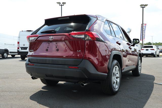 Used 2019 Toyota RAV4 LE FWD image 6