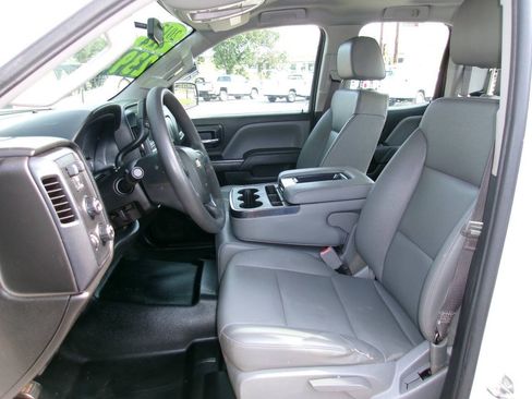 Used 2017 Chevrolet Silverado 2500 W/T AWD/4WD image 15