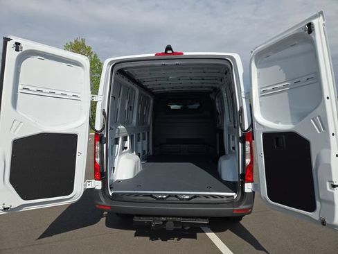 New 2026 Mercedes-Benz Sprinter 2500 image 29
