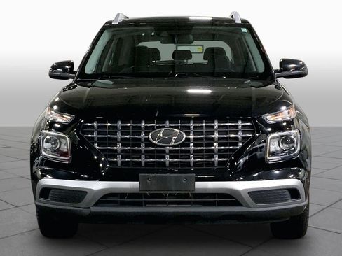Used 2022 Hyundai Venue SEL FWD image 4