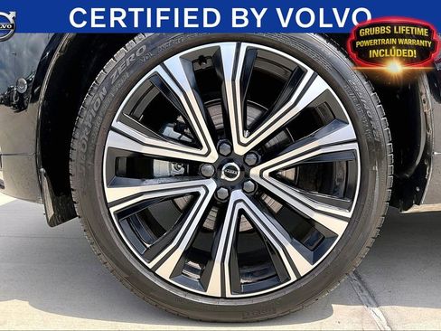 Certified 2023 Volvo XC60 B5 Ultimate w/ Climate Package FWD image 12