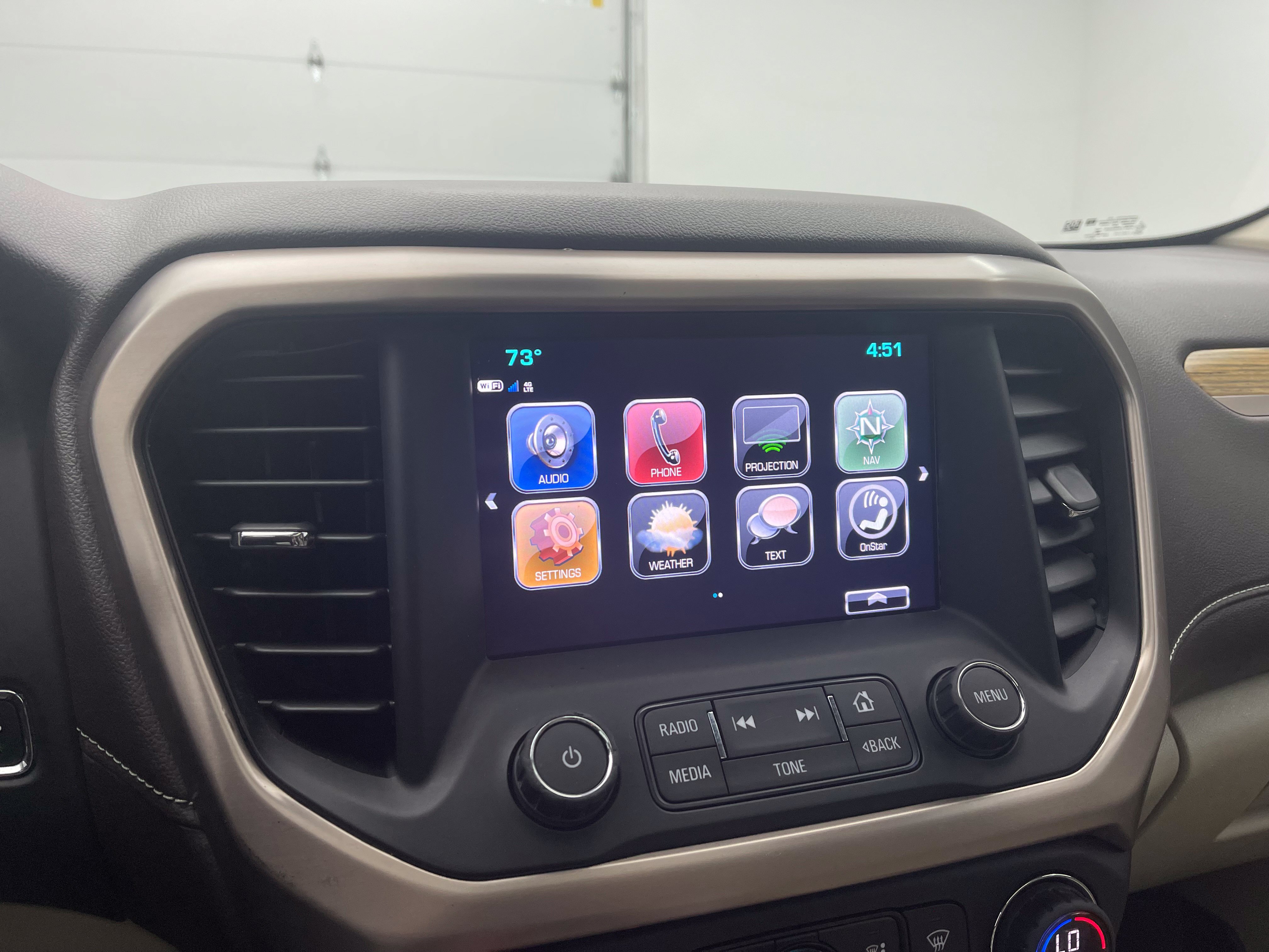 Used 2017 GMC Acadia Denali w/ Technology Package AWD/4WD image 27