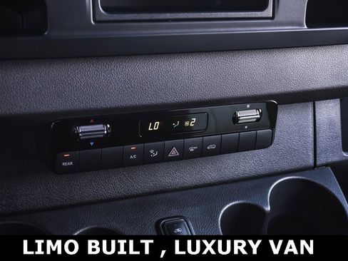 Used 2023 Mercedes-Benz Sprinter 2500 image 30