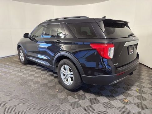 Used 2020 Ford Explorer XLT w/ Equipment Group 202A image 4
