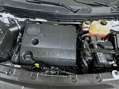 Used 2023 Chevrolet Traverse LS w/ Midnight/Sport Edition image 32