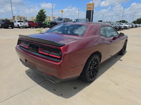 Used 2021 Dodge Challenger GT w/ Blacktop Package RWD image 5