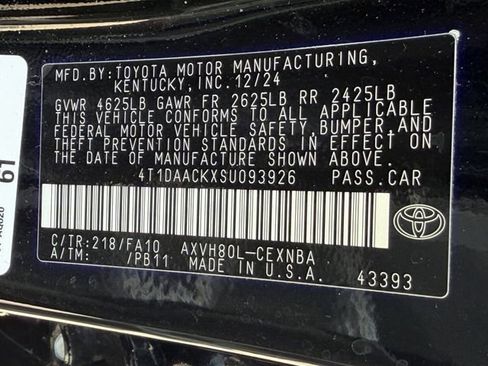 Used 2025 Toyota Camry LE FWD image 31