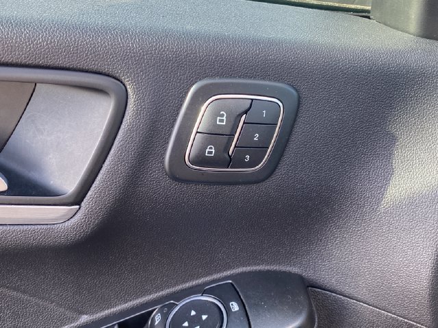 Used 2024 Ford Escape Platinum AWD/4WD image 31