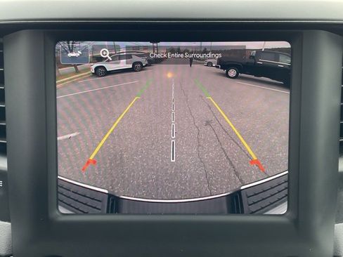 Used 2022 RAM 2500 Tradesman w/ Chrome Appearance Group image 4