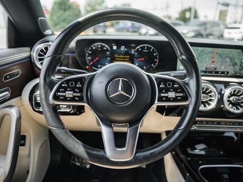 Used 2023 Mercedes-Benz CLA 250 4MATIC image 27