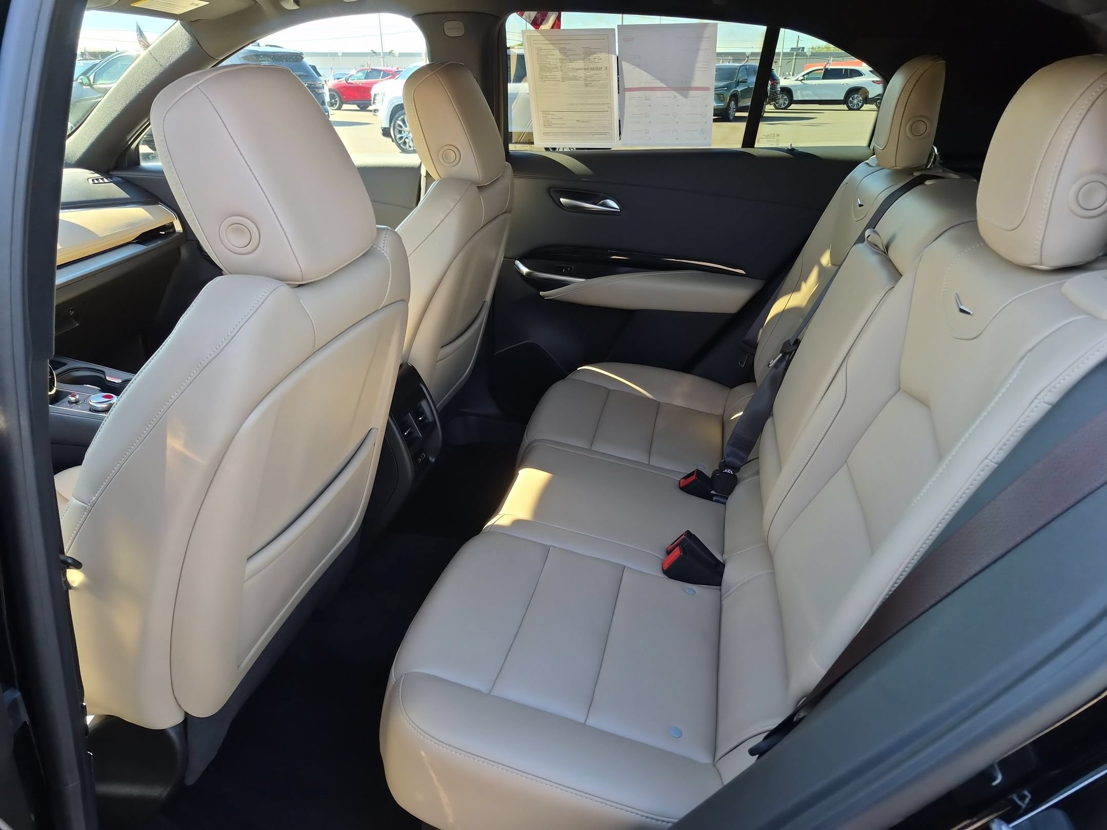 Certified 2024 Cadillac XT4 Luxury w/ Cold Weather Package FWD image 25