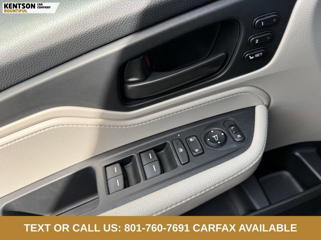 Used 2025 Honda Odyssey EX-L image 18
