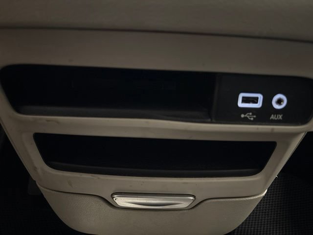 Used 2020 Chrysler Pacifica Touring-L FWD image 22