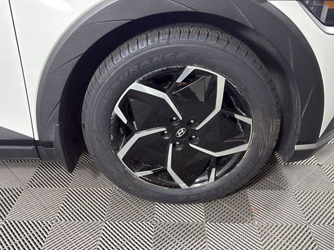 Used 2024 Hyundai Ioniq 5 SE image 11