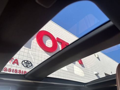 New 2026 Toyota Crown Signia Limited image 18