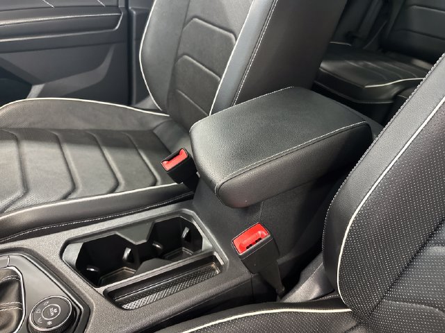 Used 2024 Volkswagen Tiguan SEL R-Line AWD/4WD image 32
