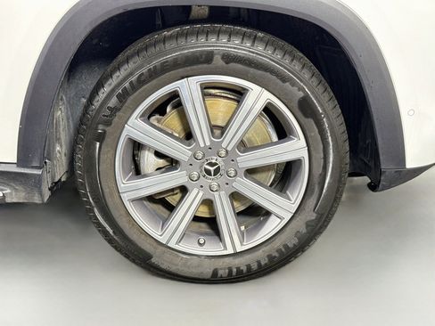 Used 2023 Mercedes-Benz GLS 450 4MATIC image 46