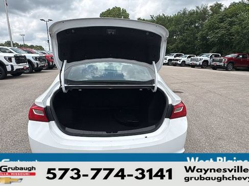 Used 2023 Chevrolet Malibu LT FWD image 23