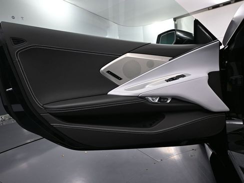 Used 2023 Chevrolet Corvette Stingray Premium Cpe w/ Z51 Performance Package image 19