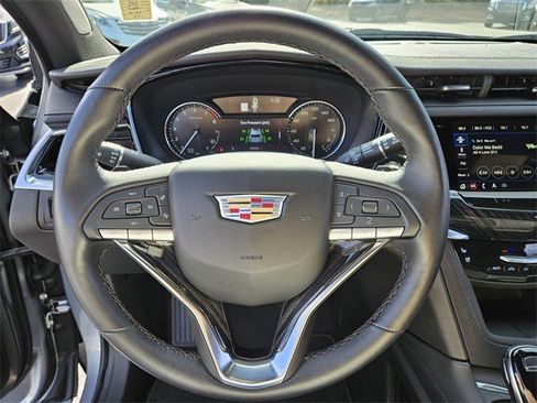 Certified 2025 Cadillac XT6 Premium Luxury image 27
