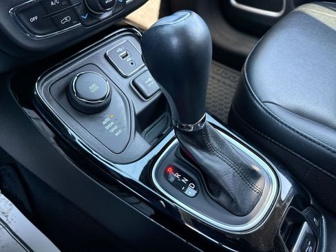 Used 2020 Jeep Compass Latitude image 19