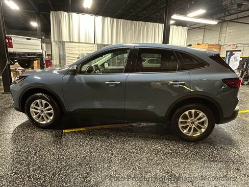 Used 2025 Ford Escape Active AWD/4WD image 6