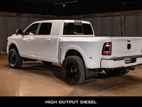 Used 2021 RAM 3500 Laramie w/ Night Edition AWD/4WD image 6