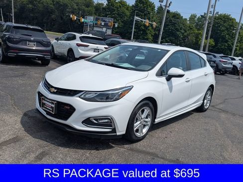 Used 2017 Chevrolet Cruze LT w/ Sun And Sound Package FWD image 4