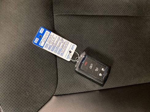 New 2025 Jeep Grand Cherokee Altitude image 35