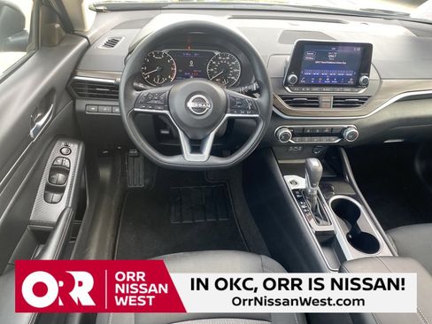 Used 2024 Nissan Altima 2.5 SV image 22