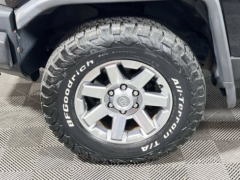 Used 2014 Toyota FJ Cruiser 4WD w/ Convenience Package image 27