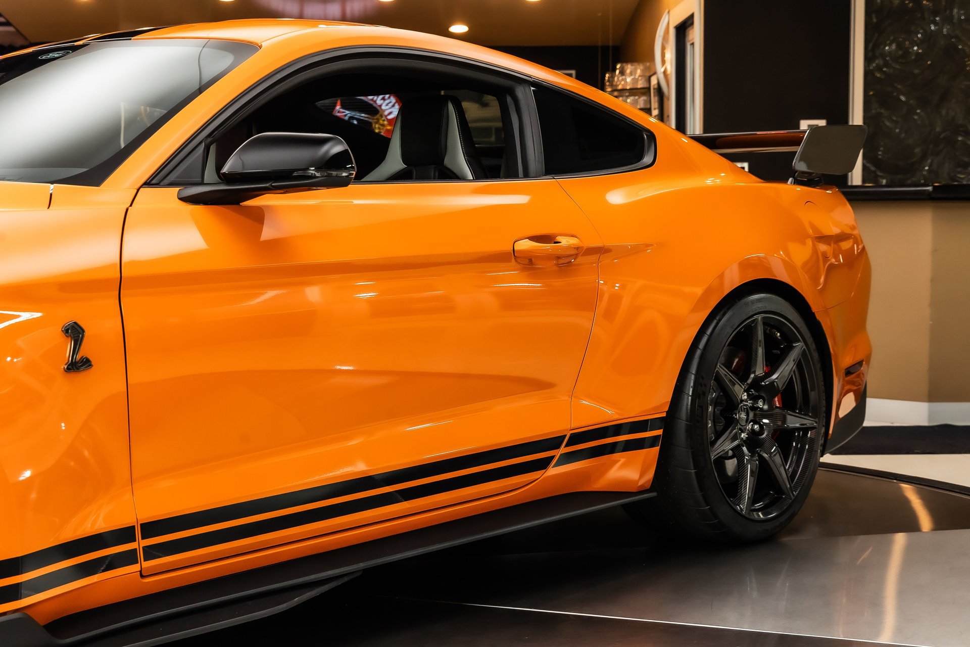 Used 2021 Ford Mustang Shelby GT500 w/ Carbon Fiber Track Pack RWD image 30