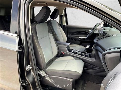 Used 2019 Ford Escape SE FWD image 9