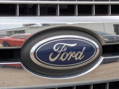 Used 2018 Ford F150 Lariat image 10