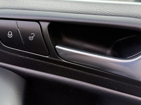 Used 2010 Volkswagen Passat Komfort FWD image 38