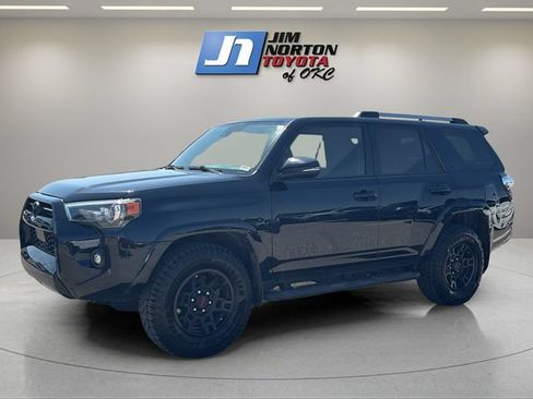 Used 2021 Toyota 4Runner SR5 Premium w/ Moonroof Package AWD/4WD image 1