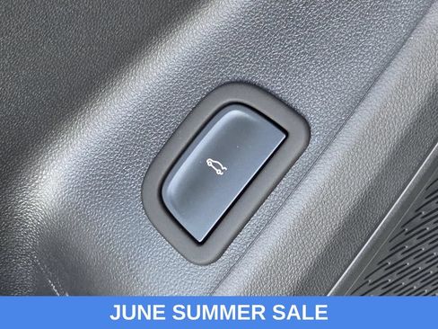 Used 2026 Chevrolet Traverse Z71 w/ Driver Confidence Package AWD/4WD image 51