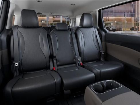 New 2025 Kia Carnival EX FWD image 16