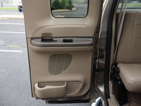 Used 2003 Ford F250 XL AWD/4WD image 26