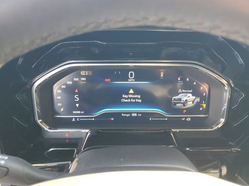 Used 2025 Chevrolet Silverado 1500 LT Trail Boss w/ Protection Package AWD/4WD image 28