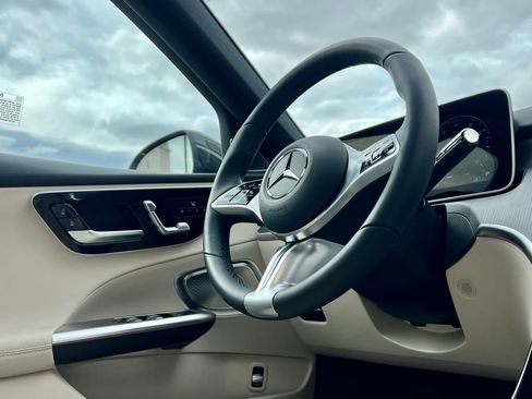 Certified 2026 Mercedes-Benz C 300 4MATIC Sedan image 14